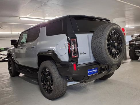 Used 2026 GMC Hummer EV SUV image 10