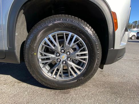Used 2024 Chevrolet Traverse LS image 30