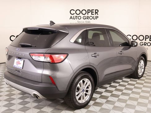 Used 2021 Ford Escape SE image 19