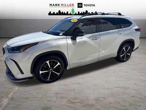 Used 2022 Toyota Highlander XSE AWD/4WD image 1