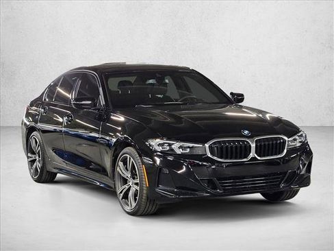 Certified 2023 BMW 330i xDrive Sedan w/ Driving Assistance Package AWD/4WD image 3