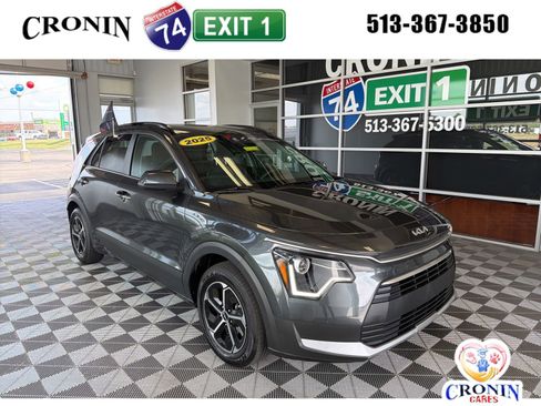 Used 2025 Kia Niro LX FWD image 1
