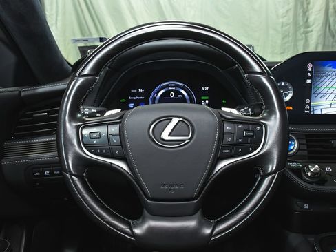 Used 2022 Lexus LS 500h AWD w/ Luxury Package image 40