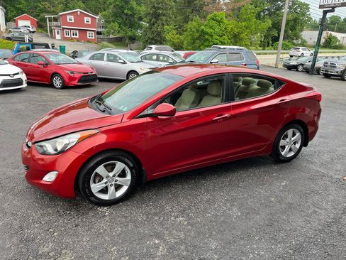 Used 2013 Hyundai Elantra GLS w/ Preferred Pkg FWD image 10