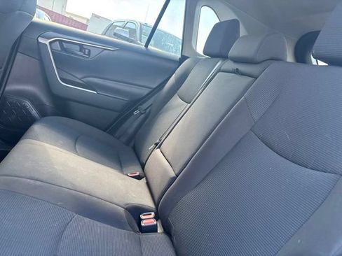 Used 2022 Toyota RAV4 LE AWD/4WD image 7