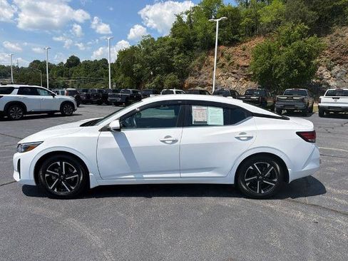 Certified 2024 Nissan Sentra SV FWD image 2