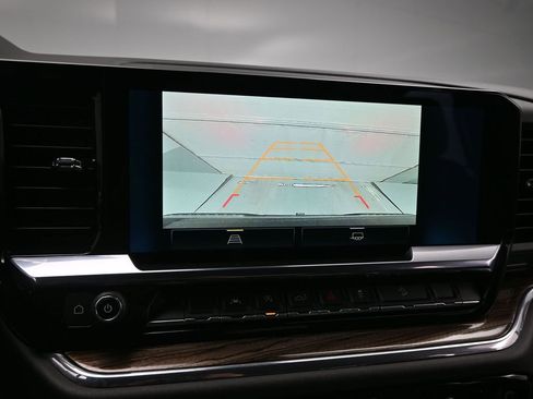 Used 2024 Chevrolet Silverado 1500 RST w/ Z71 Off-Road Package image 16