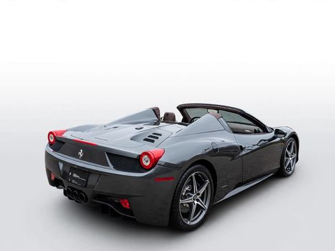 Used 2013 Ferrari 458 Spider RWD image 2