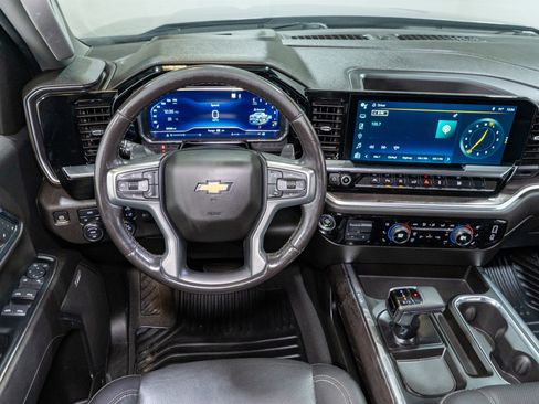 Used 2023 Chevrolet Silverado 1500 LTZ AWD/4WD image 12