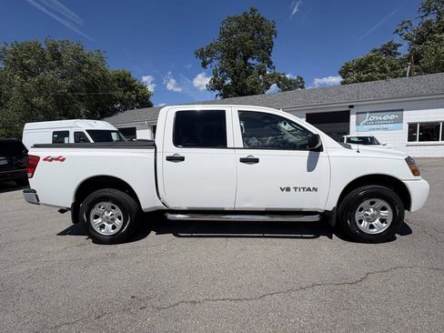 Used 2007 Nissan Titan XE AWD/4WD image 5