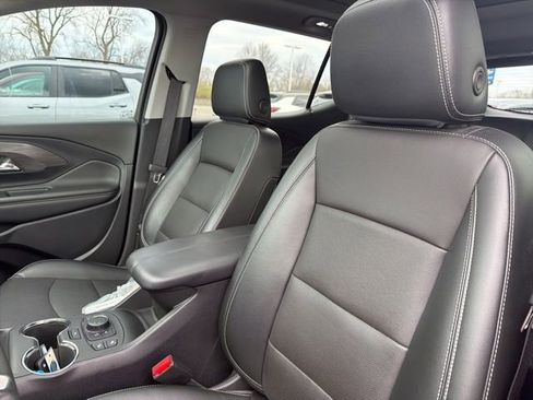 Used 2023 GMC Terrain SLT FWD image 14