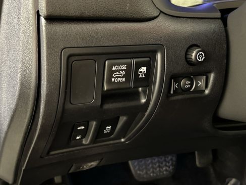 Used 2014 Lexus IS 250C w/ Navigation System Package RWD image 31