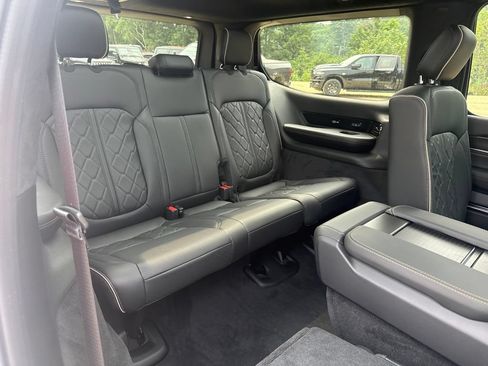New 2026 Jeep Grand Wagoneer Summit AWD/4WD image 30