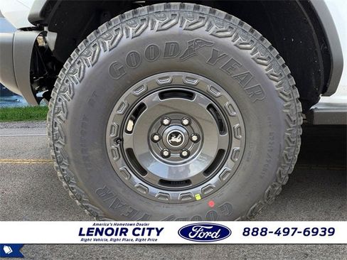 New 2025 Ford Bronco Badlands w/ Sasquatch Package image 9