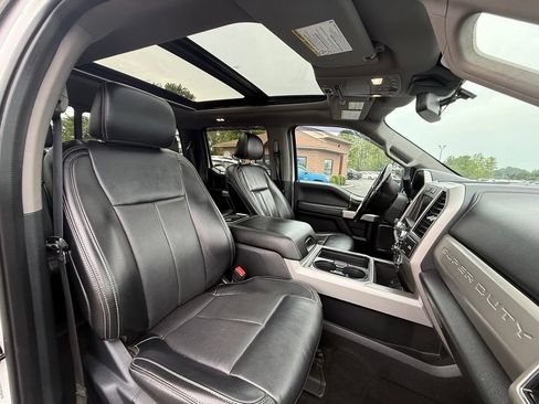 Used 2021 Ford F350 Lariat AWD/4WD image 11