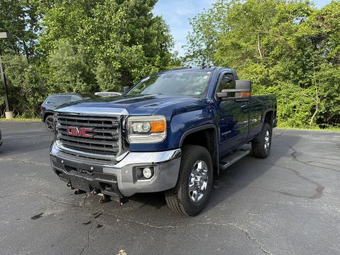 Used 2016 GMC Sierra 3500 SLE w/ SLE Preferred Package AWD/4WD image 3