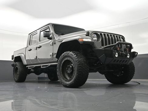 Used 2022 Jeep Gladiator Sport AWD/4WD image 30