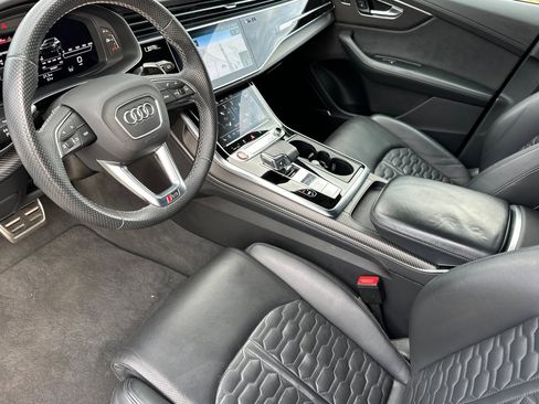 Used 2023 Audi RS Q8 4.0T image 9