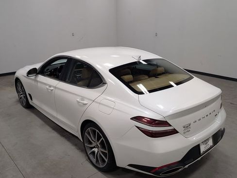 Used 2022 Genesis G70 3.3T image 9