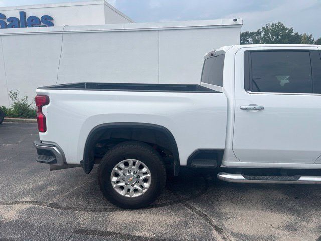 Used 2022 Chevrolet Silverado 2500 LTZ w/ Gooseneck/5TH Wheel Package AWD/4WD image 4