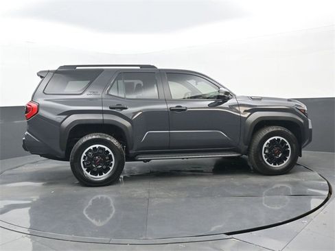 Used 2025 Toyota 4Runner TRD Off-Road image 2