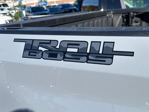 Used 2024 Chevrolet Silverado 1500 Custom Trail Boss w/ Dark Appearance Package image 8