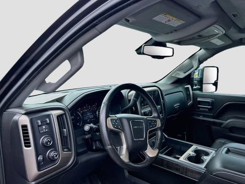 Used 2015 GMC Sierra 2500 Denali w/ Duramax Plus Package AWD/4WD image 6