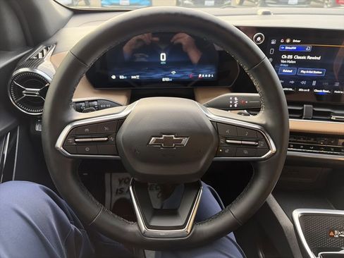 Used 2026 Chevrolet Equinox ACTIV w/ LPO, Floor Liner Package image 18