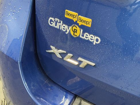 Used 2021 Ford Explorer XLT image 17