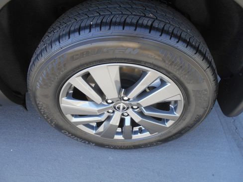 Used 2025 Nissan Pathfinder SV w/ Cargo Package AWD/4WD image 16
