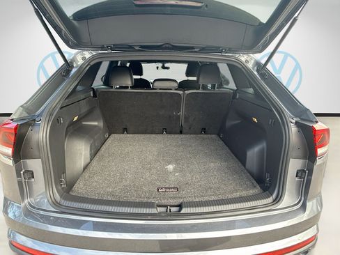 Used 2022 Volkswagen Atlas Cross Sport SE image 28