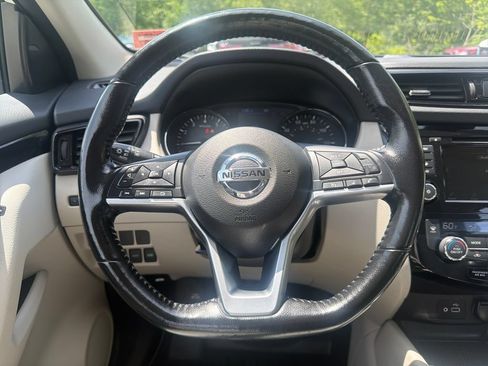 Used 2021 Nissan Rogue Sport SV AWD/4WD image 30