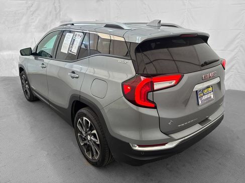 Used 2023 GMC Terrain SLT w/ Infotainment Package II AWD/4WD image 5