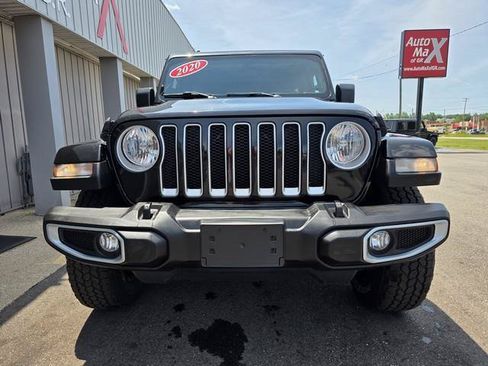 Used 2020 Jeep Wrangler Unlimited Sahara w/ Dual Top Group AWD/4WD image 3