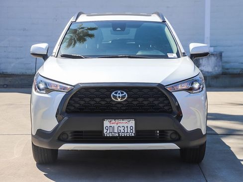 Certified 2022 Toyota Corolla Cross LE w/ Moonroof Package FWD image 2