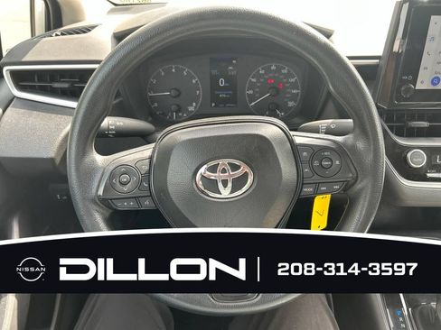 Used 2025 Toyota Corolla LE FWD image 2