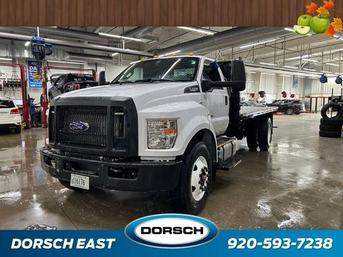 Certified 2022 Ford F750 2WD Regular Cab Super Duty image 1