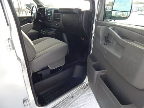 Used 2019 Chevrolet Express 3500 LS image 14