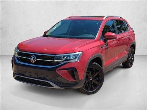 Used 2022 Volkswagen Taos SEL w/ Panoramic Sunroof Package FWD image 1