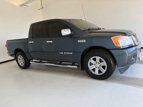 Used 2014 Nissan Titan SV w/ SV Value Truck Package RWD image 1