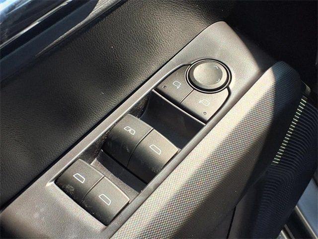 New 2025 Chevrolet Colorado LT w/ LT Convenience Package AWD/4WD image 11