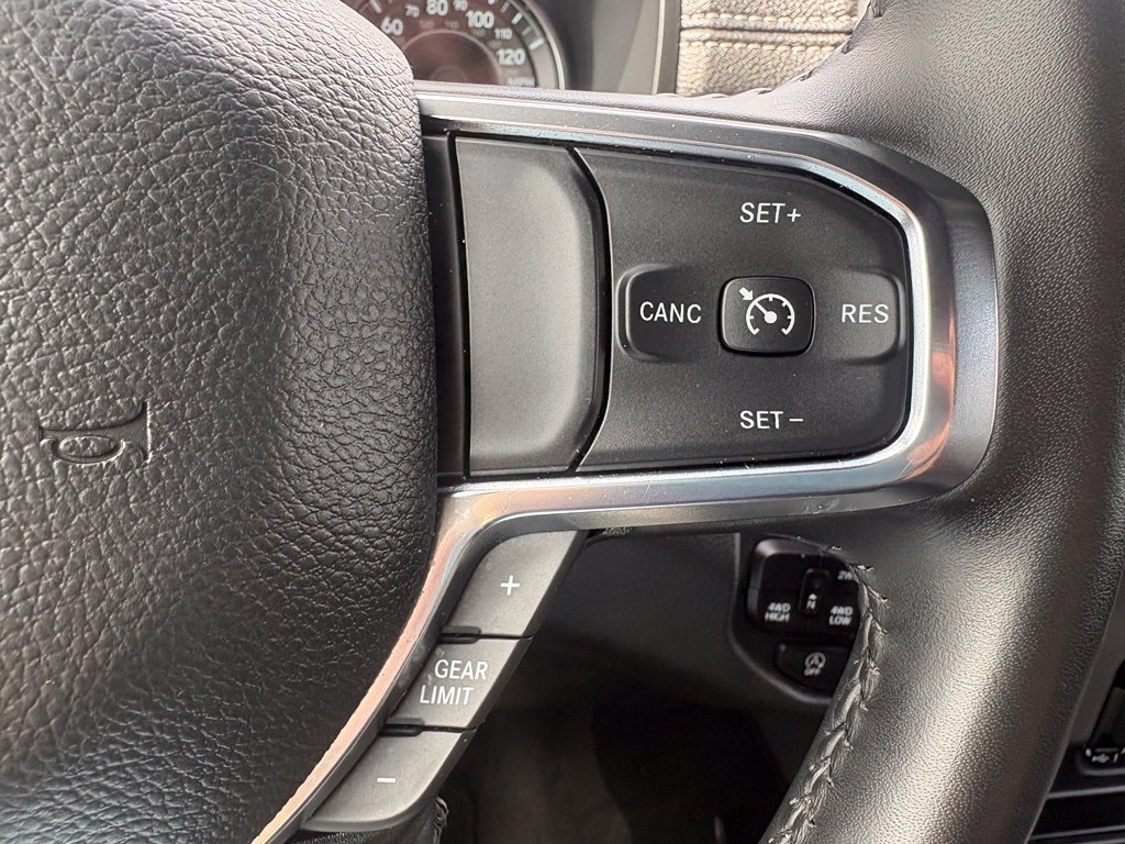 Used 2024 RAM 1500 Laramie AWD/4WD image 18