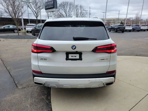 Used 2023 BMW X5 xDrive40i w/ Premium Package image 11