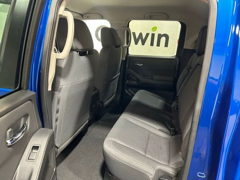 Used 2024 Nissan Frontier SV w/ Technology Package image 19