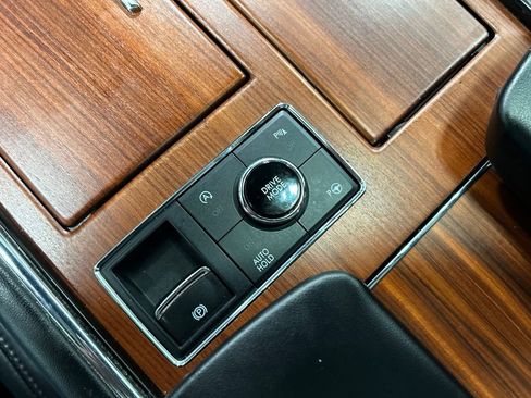 Used 2019 Lincoln Navigator Reserve AWD/4WD image 24