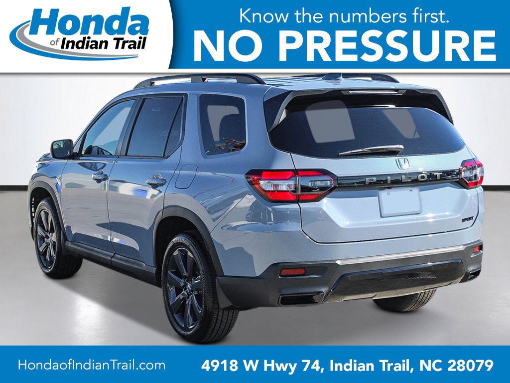 New 2026 Honda Pilot Sport image 4