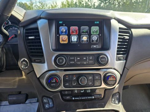 Used 2016 Chevrolet Suburban LTZ image 6