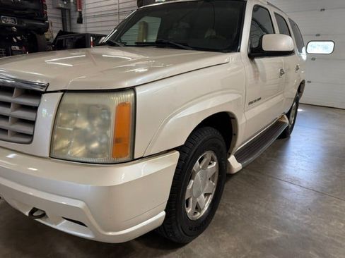 Used 2002 Cadillac Escalade AWD image 41