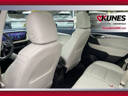 New 2025 Buick Envision Avenir image 33