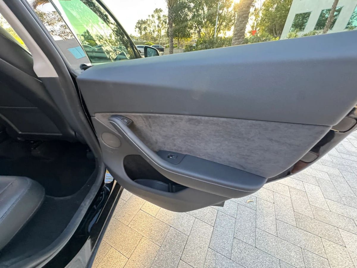 Used 2023 Tesla Model Y Long Range AWD/4WD image 24